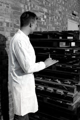 Halat alb de unică folosință din polipropilenă 25 buc/pachet