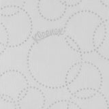 Detaliu textură Airflex a prosoapelor de hârtie Kleenex Ultra 4633 disponibile la Bunzl România