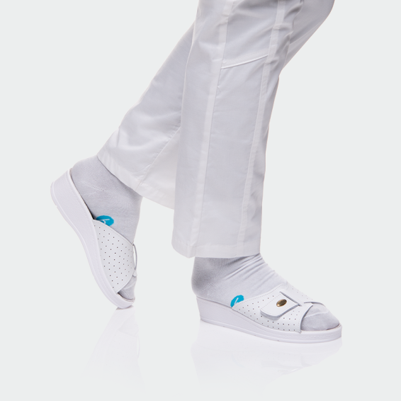 Saboți medicali Bwell OPEN Alb